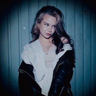 Логотип @kiltonmoon - POLINA KILTON