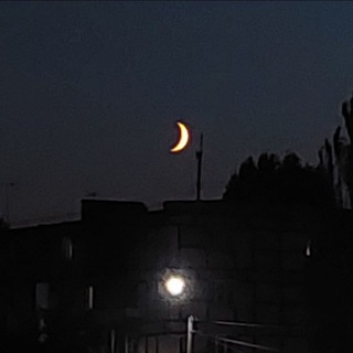 Логотип @kimnatnimetelik - квартирний місяць.🇺🇦