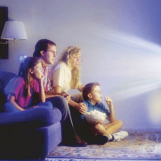 Логотип @kino_m1r - Мировое кино