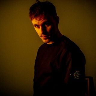 Логотип @kinobudni - кинобудни