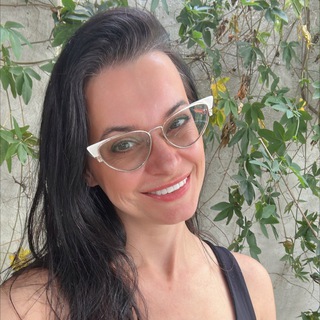 Логотип @kinoslavro - Кино с Лавро🎥