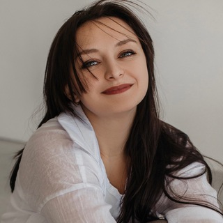 Логотип @kinovstoris - Маша, как вести блог?