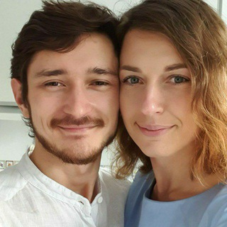 Логотип @kinoyoga - 🎬 Кинойога с Милой и Максом ЛИРИ