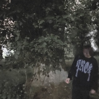 Логотип @kirahuy3 - кира и регина дура