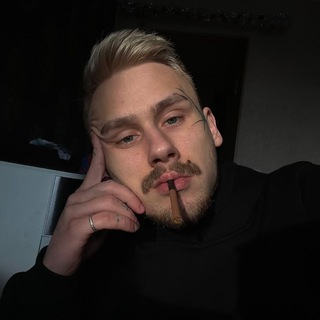 Логотип @kirillmironov11 - Кирилл °