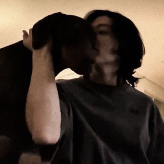 Логотип @kis_kis_kris - кис кис крис