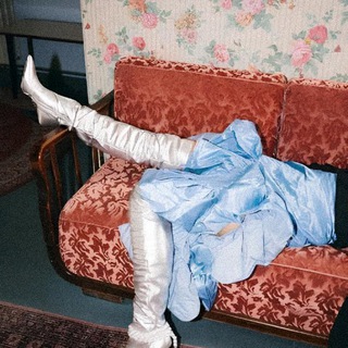 Логотип @kiseinaia - Кисейная барышня