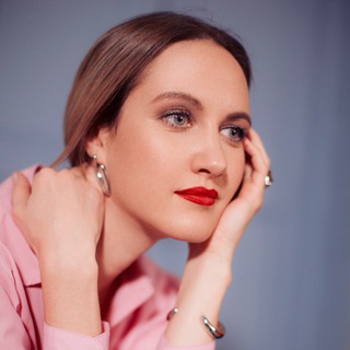 Логотип @kiselevacinema - Юлия Киселева. О док кино и не только.