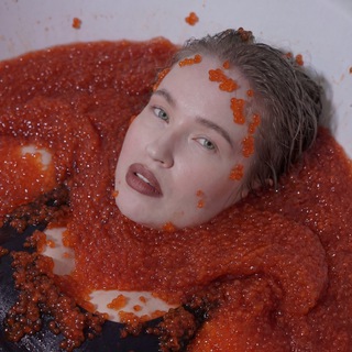 Логотип @kiselevatut - Киселёва тут | AI • режиссура • портфолио