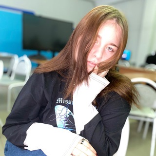 Логотип @kissviks - kissvi💘