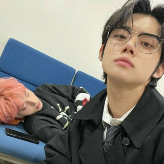 Логотип @kkpop_mems - KPOP_MEMS 🇰🇷😂