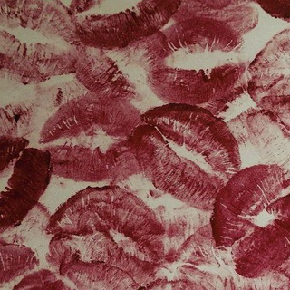 Логотип @klaviaturaoboi - Обои🖤