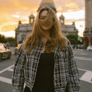 Логотип @klusha_sight - взгляд клуши