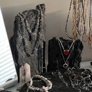 Логотип @kmhomes - K&M Home камни для украшений