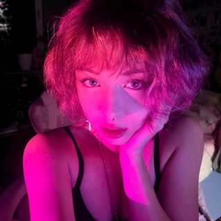 Логотип @kmilky_komf - комфорт. кэм. 💒