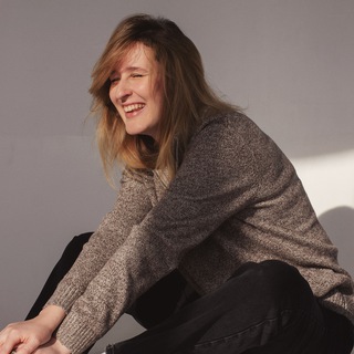 Логотип @knizhnyklub - Книжки, мальчишки и пёс