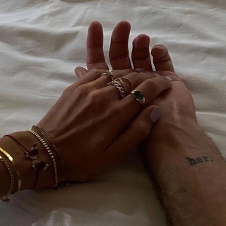 Логотип @kolkiyechuvstva - колкие чувства