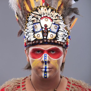 Логотип @komarovworld - Дмитро Комаров