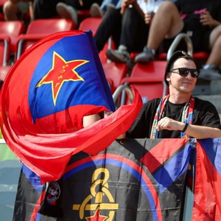 Логотип @kon_v_berete - Конь в берете 🔴🔵💪😎👍