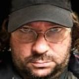 Логотип @kononenkome_chat - сердца необрезанные