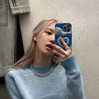 Логотип @korean_aestheticc - 𝓜 💙