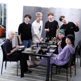 Логотип @koreanversion - BTS♥️K-pop♾