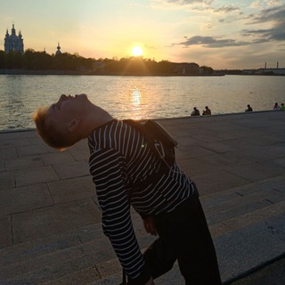 Логотип @korochat - корочат 🫧