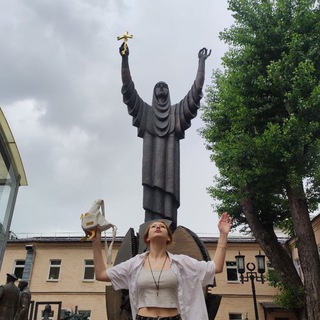 Логотип @korochedavot - Местечки в Москве, ну и просто так Chat