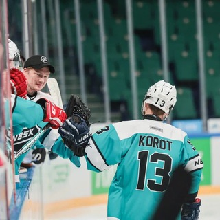 Логотип @korot13 - НА КОРОТКЕ