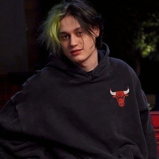 Логотип @kotoglai33 - бутылка котоглай