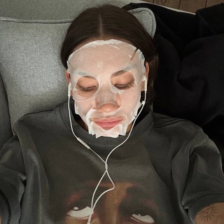 Логотип @kotoreww - ˗ˋ 𝗺𝗲𝗹𝘁ꪮ𝗺𝗶. ˊ˗