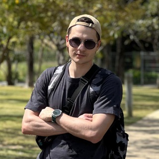 Логотип @kotovenglish - Егор Котов | Английский язык | Перевод | Путешествия