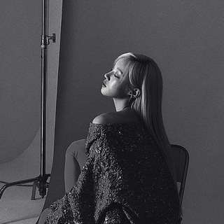 Логотип @kpop_love_topil - Chanel•