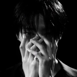 Логотип @kpoproom_game - k-pop room