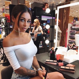 Логотип @krasiveyevsekh - Красивее всех! Фотоархив девушек