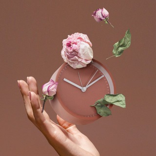 Логотип @krasotavnevremini - Красота вне времени | Здоровье