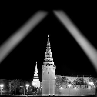 Логотип @kremlinlight - Прожектор власти