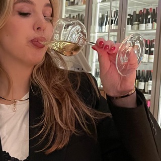 Логотип @kremogolikchat - Polina T. Секретный чат