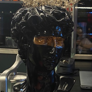 Логотип @krisducer - KRIS prod.