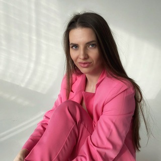 Логотип @krismirohello - Kris_miro приветствует