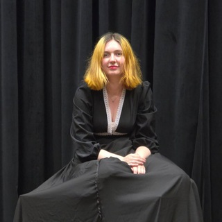 Логотип @krismult - Крис Прости Господи