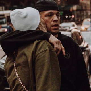 Логотип @krisssbbb - kris’