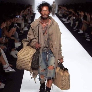 Логотип @kristina_chat - Модный чат канала Женская Корпорация