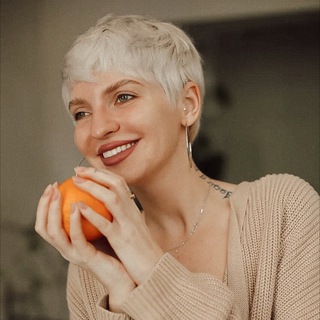 Логотип @kristinasof - кристина софи изнанка отзывы разоблачение