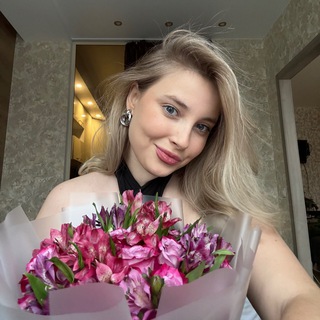 Логотип @krylovallovaa - автор блондинка