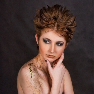 Логотип @kseniadyniak_khv - kseniadyniak🥂