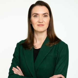 Логотип @kseniaraupovapro - Хроники бизнес-училки