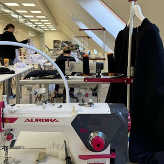 Логотип @ksfactoryy - Производство одежды | Пошив под ключ