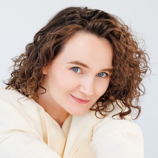 Логотип @kudaevaalina - твоя муза Алина Кудаева