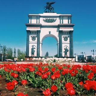 Логотип @kurskbydni - Курск Здесь